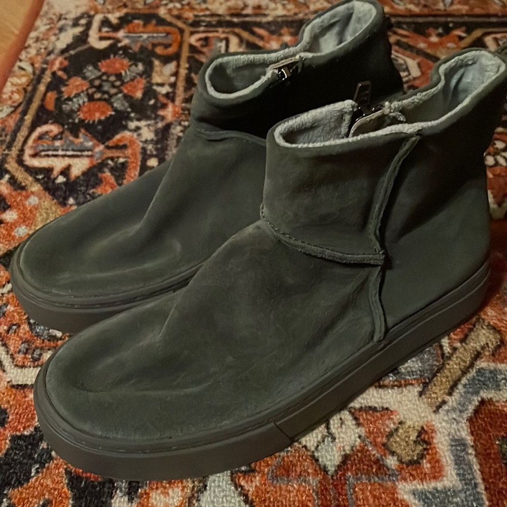 Satorisan Suede Booties